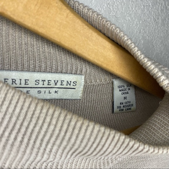 Valerie Stevens Pure Silk Mock neck light sweater top in beige - Picture 4 of 8